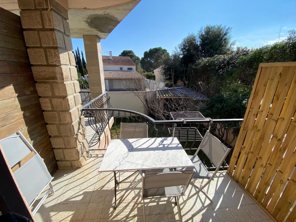 F2 4 Pers 5Min Commerce Plages Saint Aygulf Exterior photo